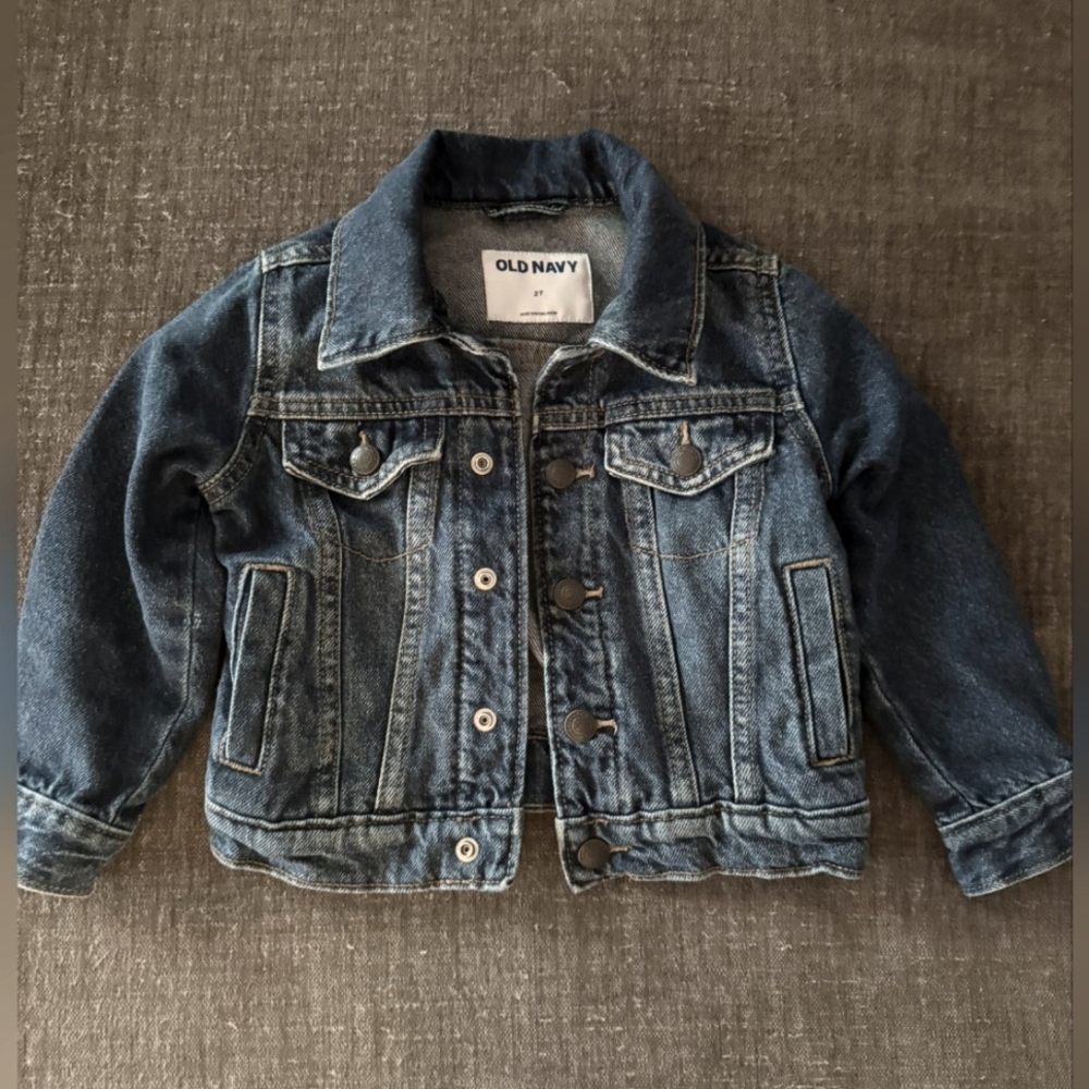 Old Navy 2T jean jacket (used a few times)